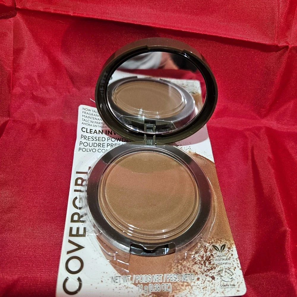 Covergirl‎ Clean Invisible Pressed Powder 180 Golden Caramel Makeup